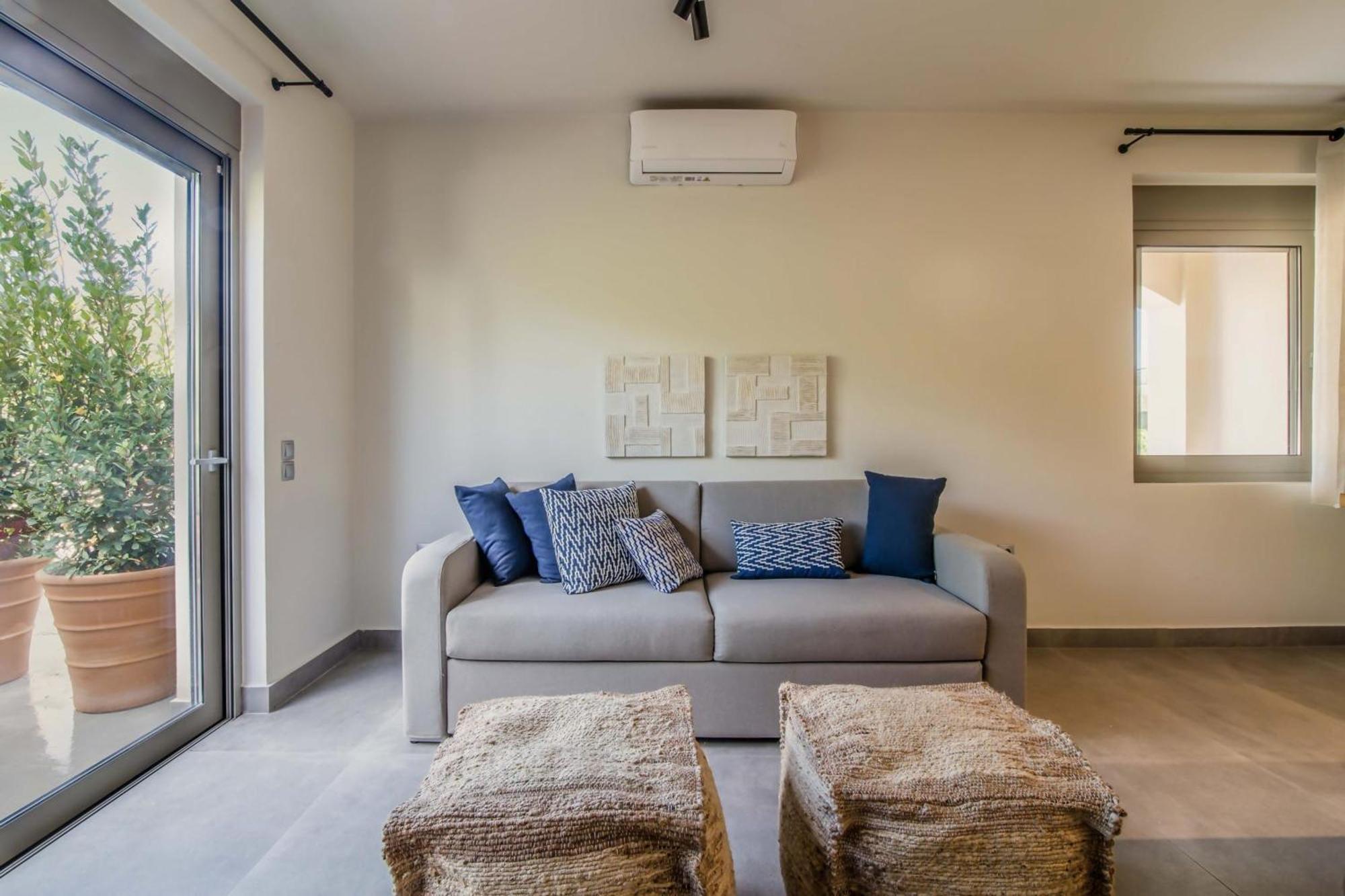 Blue Symphony Suites Apartments Nikiana Bagian luar foto