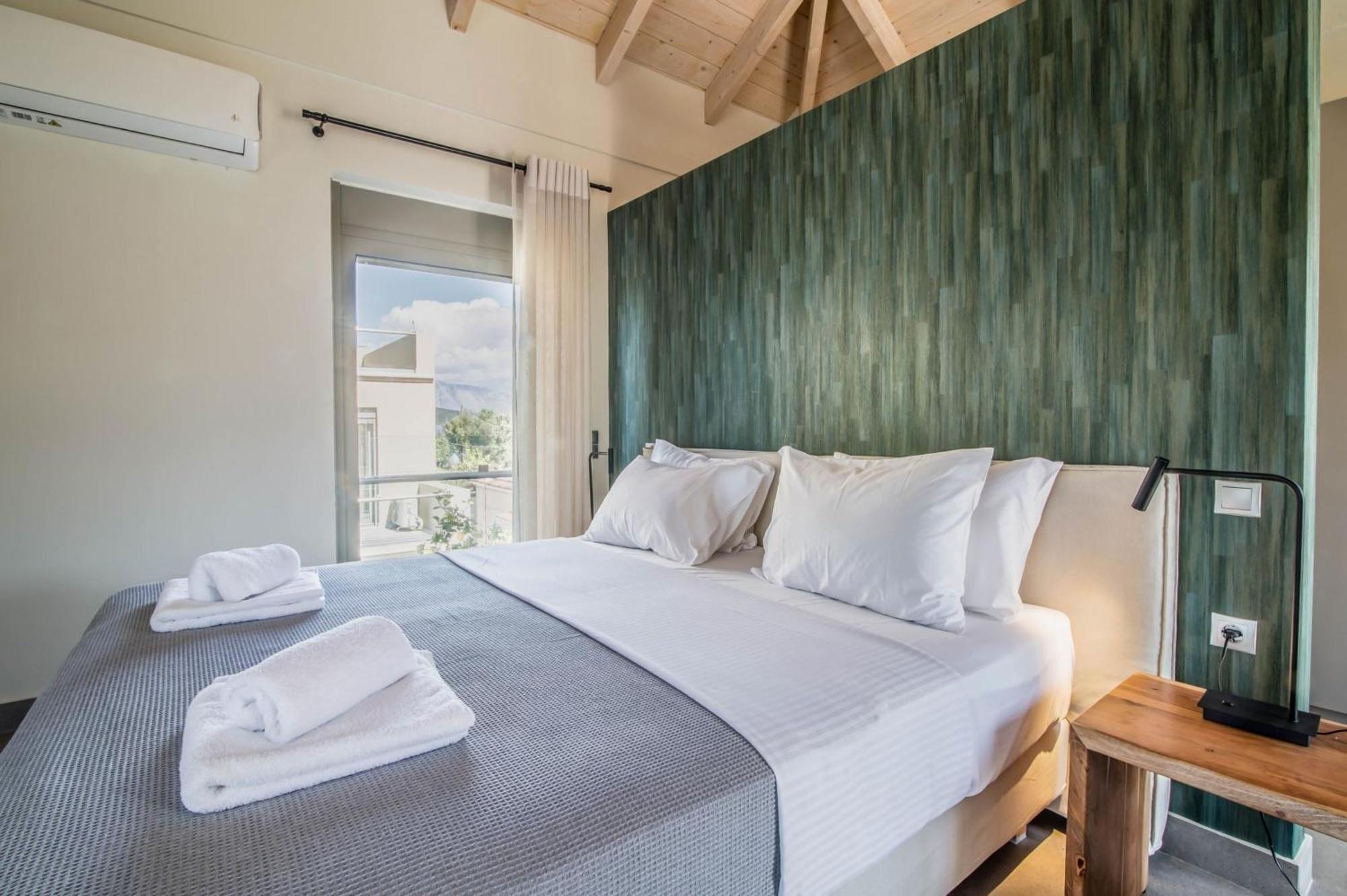 Blue Symphony Suites Apartments Nikiana Bagian luar foto
