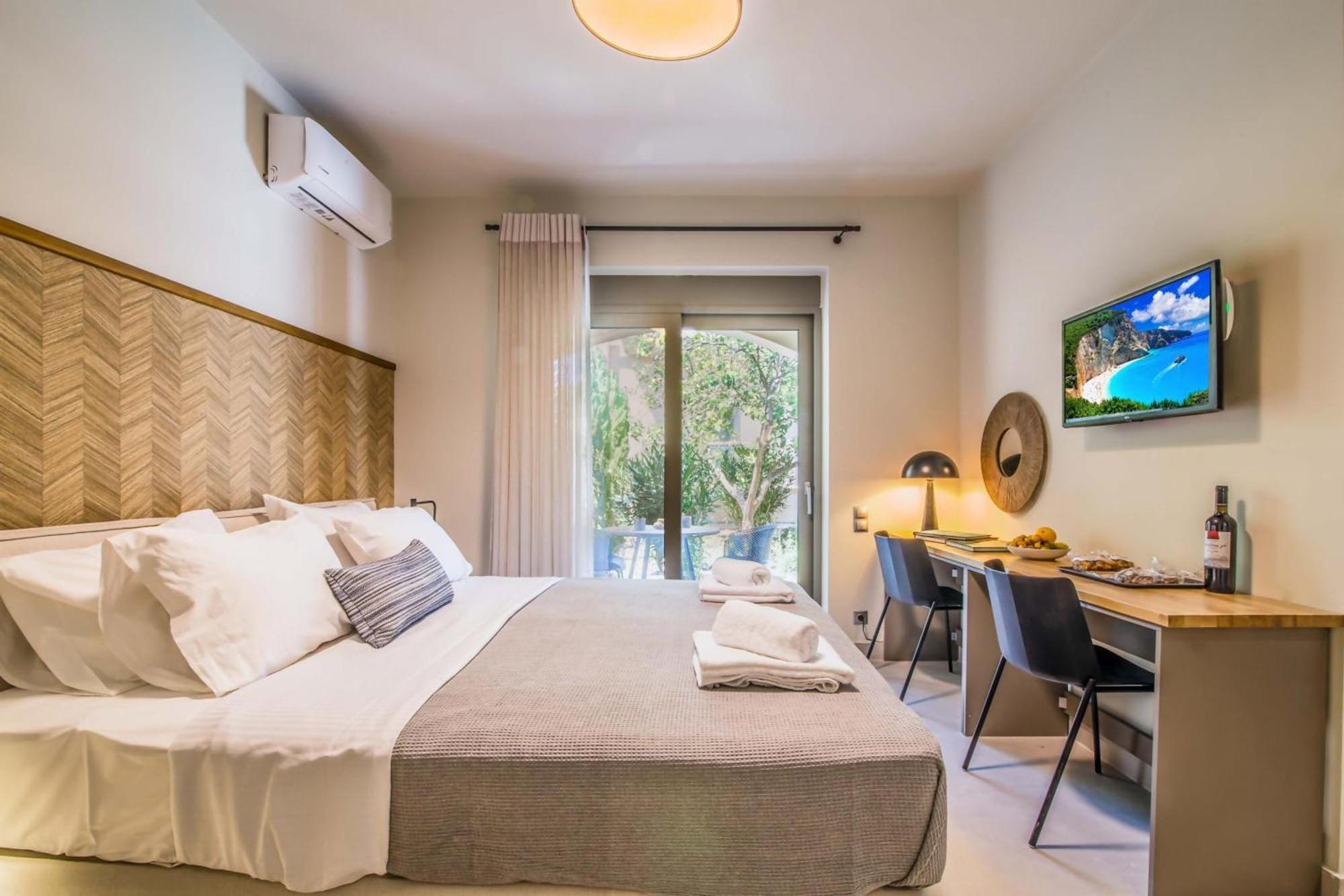 Blue Symphony Suites Apartments Nikiana Bagian luar foto