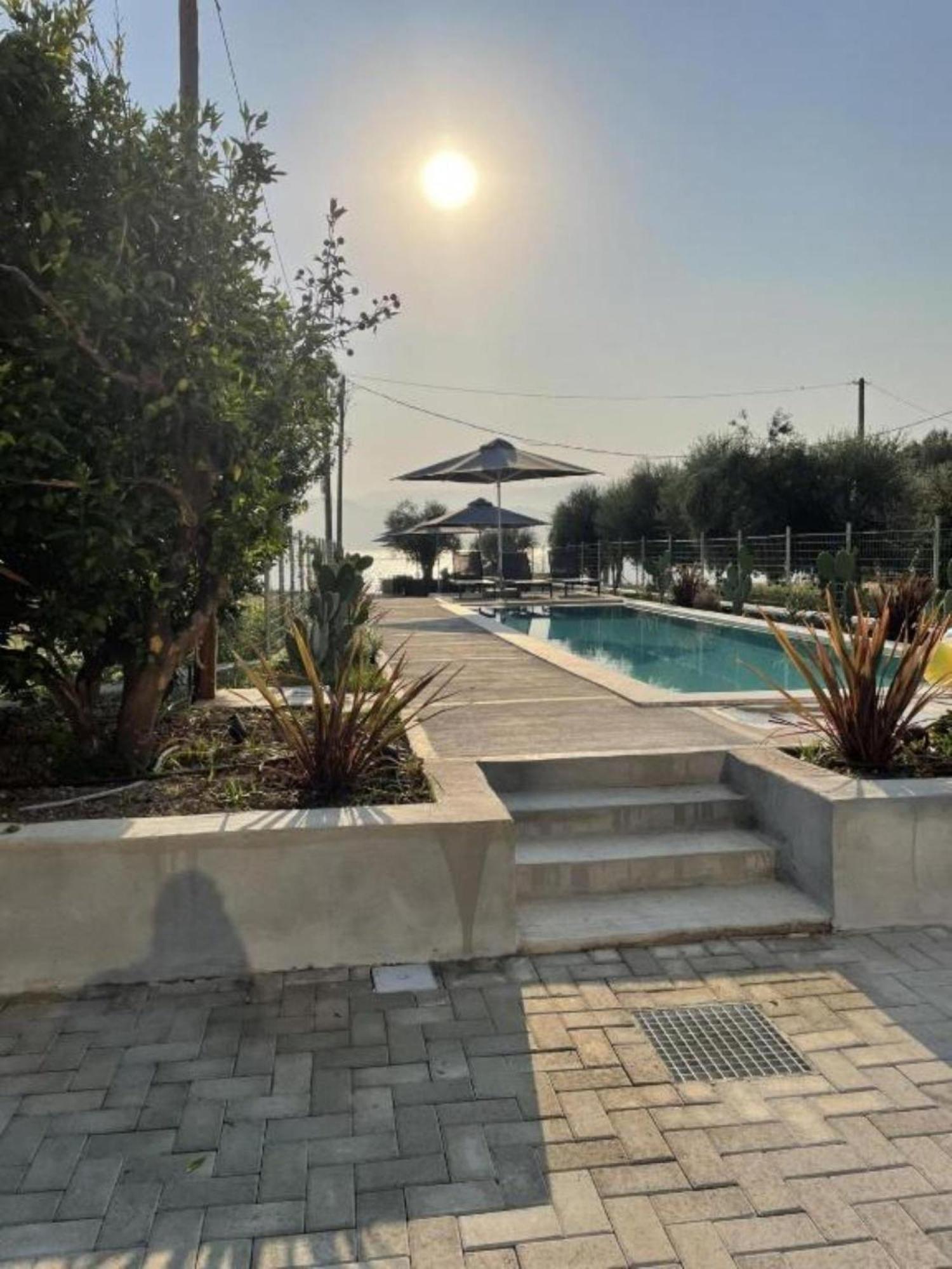 Blue Symphony Suites Apartments Nikiana Bagian luar foto