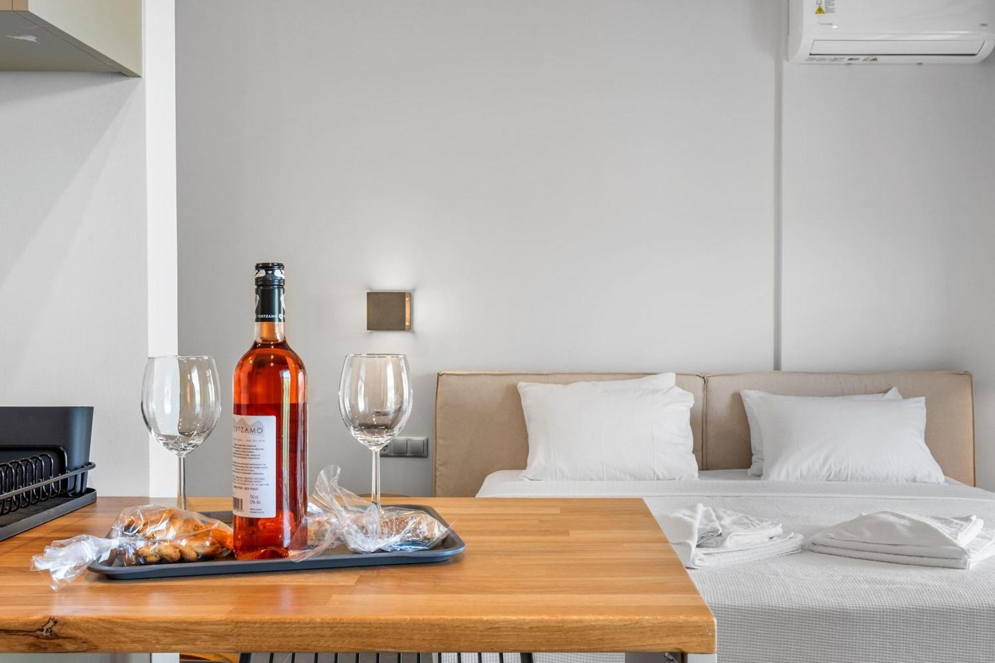 Blue Symphony Suites Apartments Nikiana Bagian luar foto