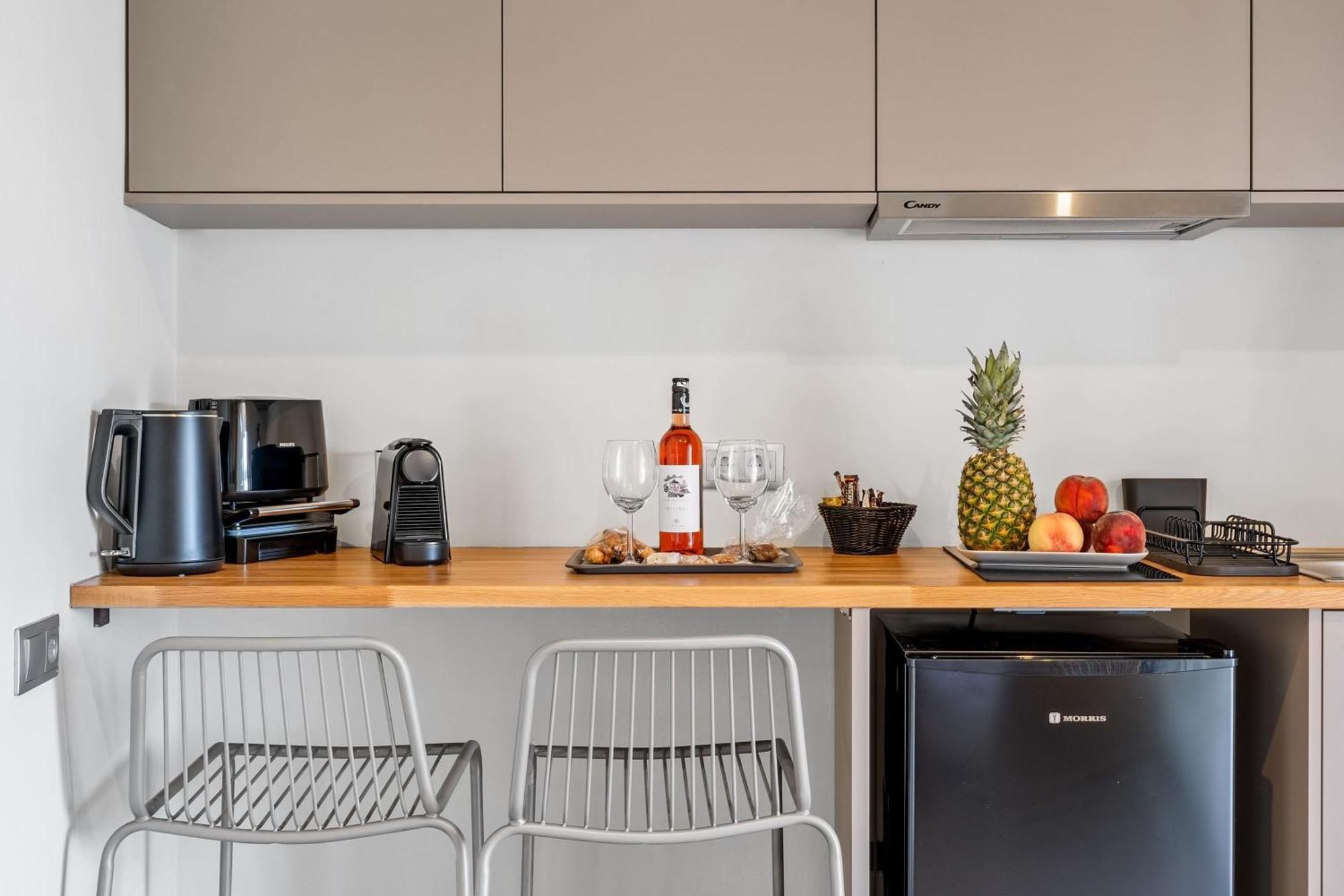 Blue Symphony Suites Apartments Nikiana Bagian luar foto