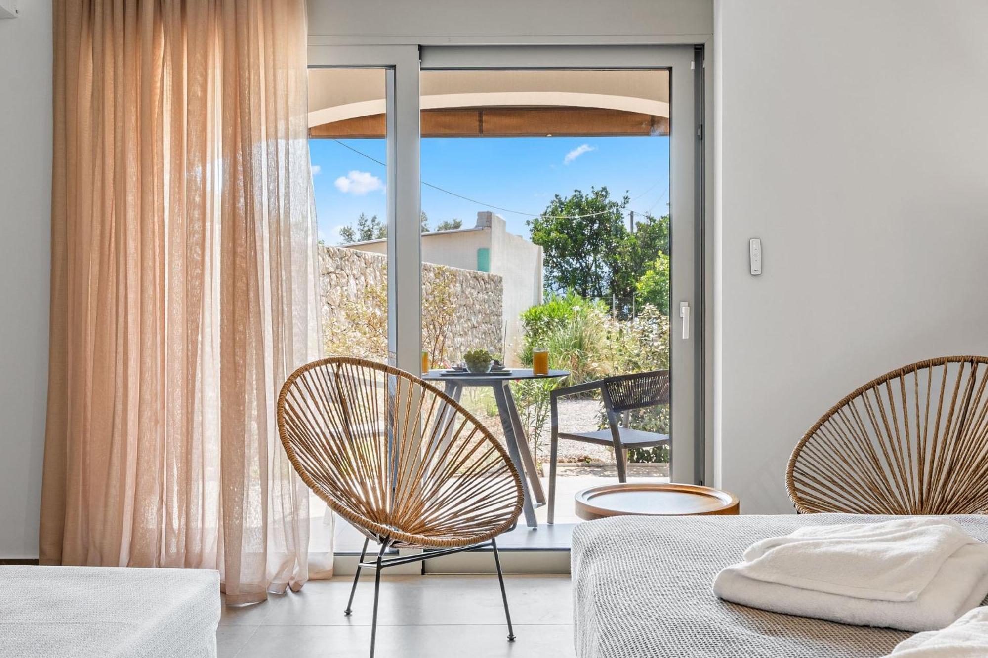 Blue Symphony Suites Apartments Nikiana Bagian luar foto