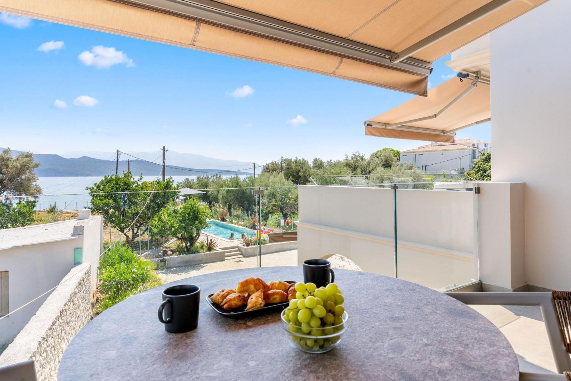 Blue Symphony Suites Apartments Nikiana Bagian luar foto