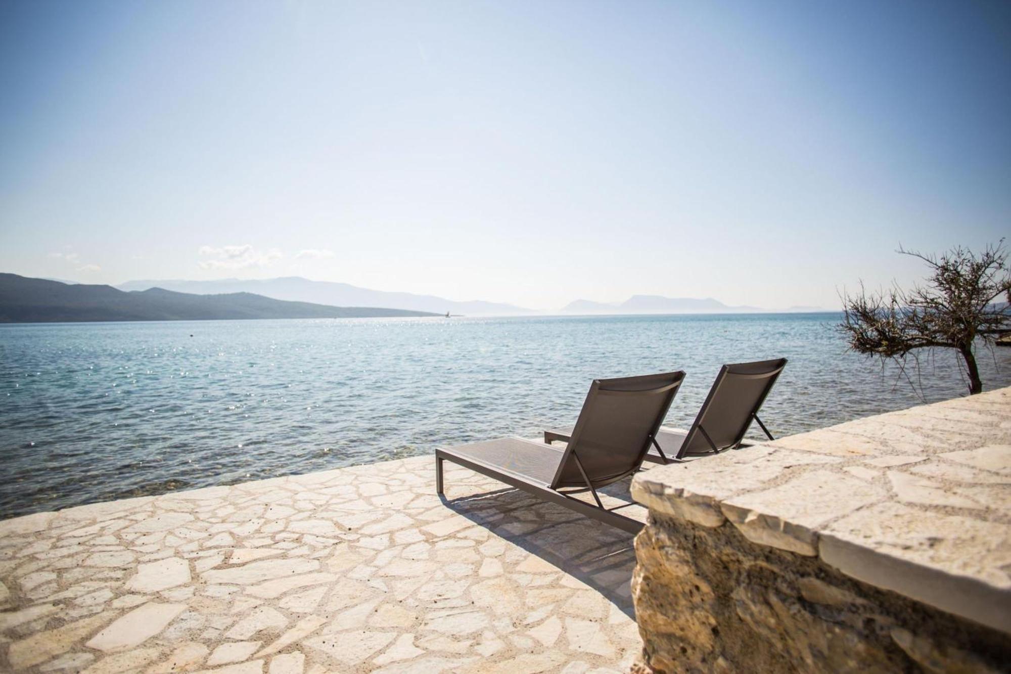 Blue Symphony Suites Apartments Nikiana Bagian luar foto