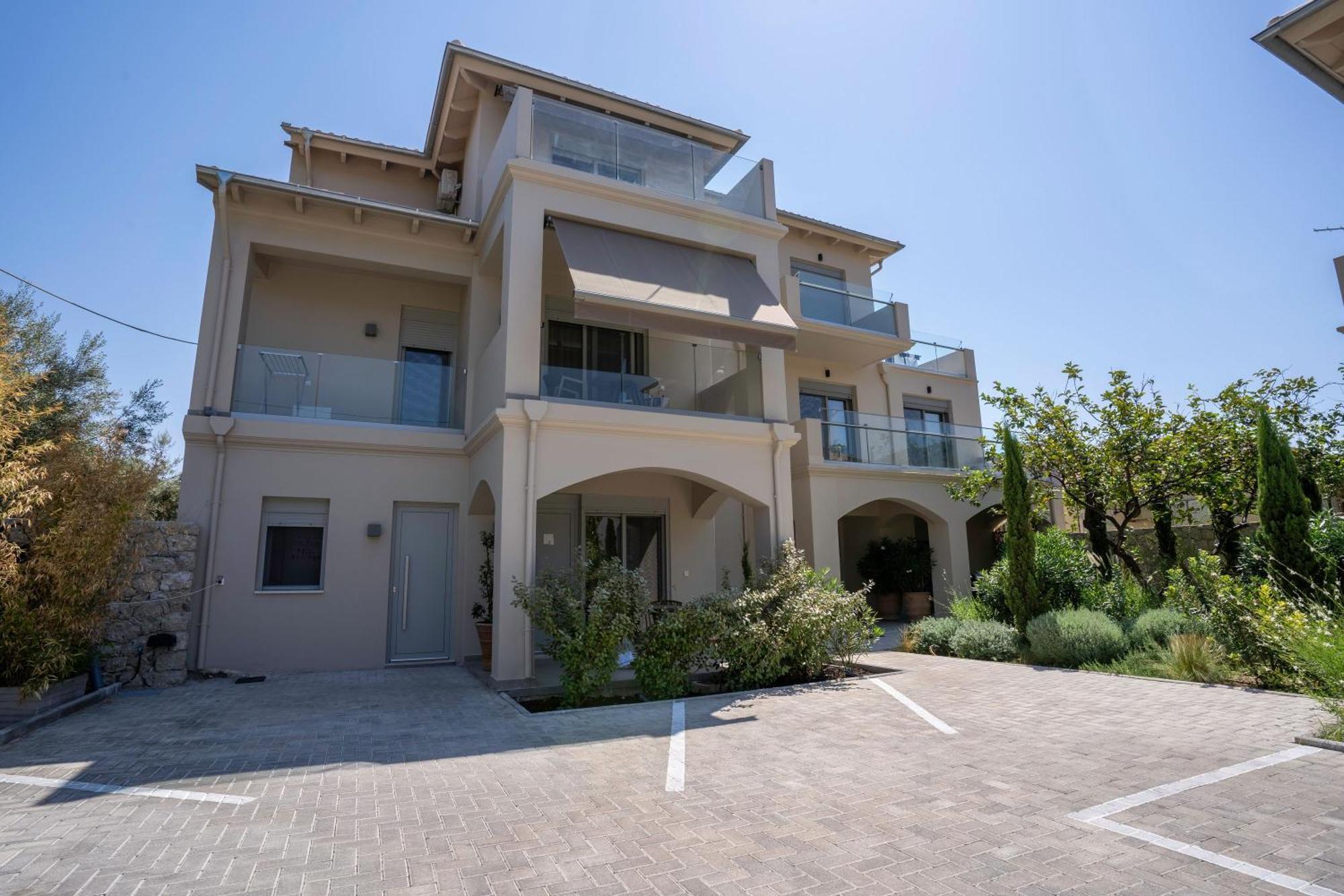 Blue Symphony Suites Apartments Nikiana Bagian luar foto